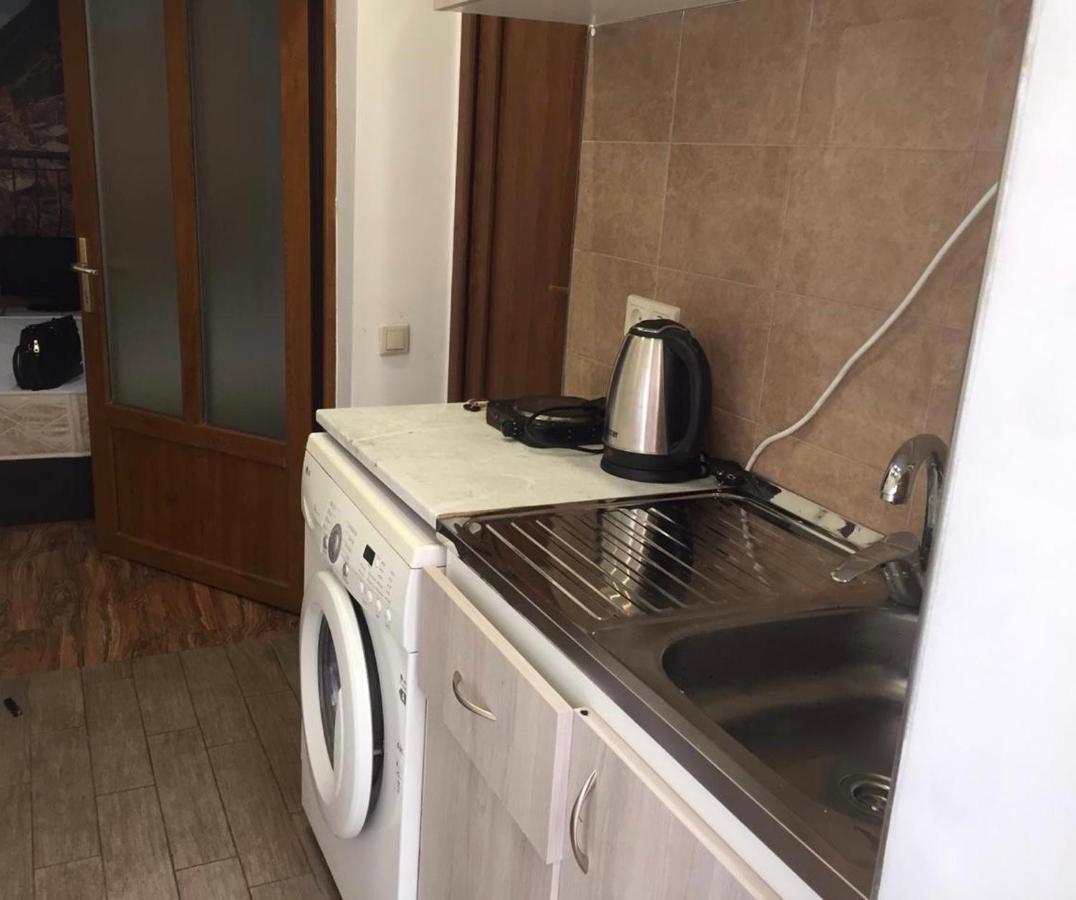Studio Apartment Near Republic Square Yerevan Exterior photo