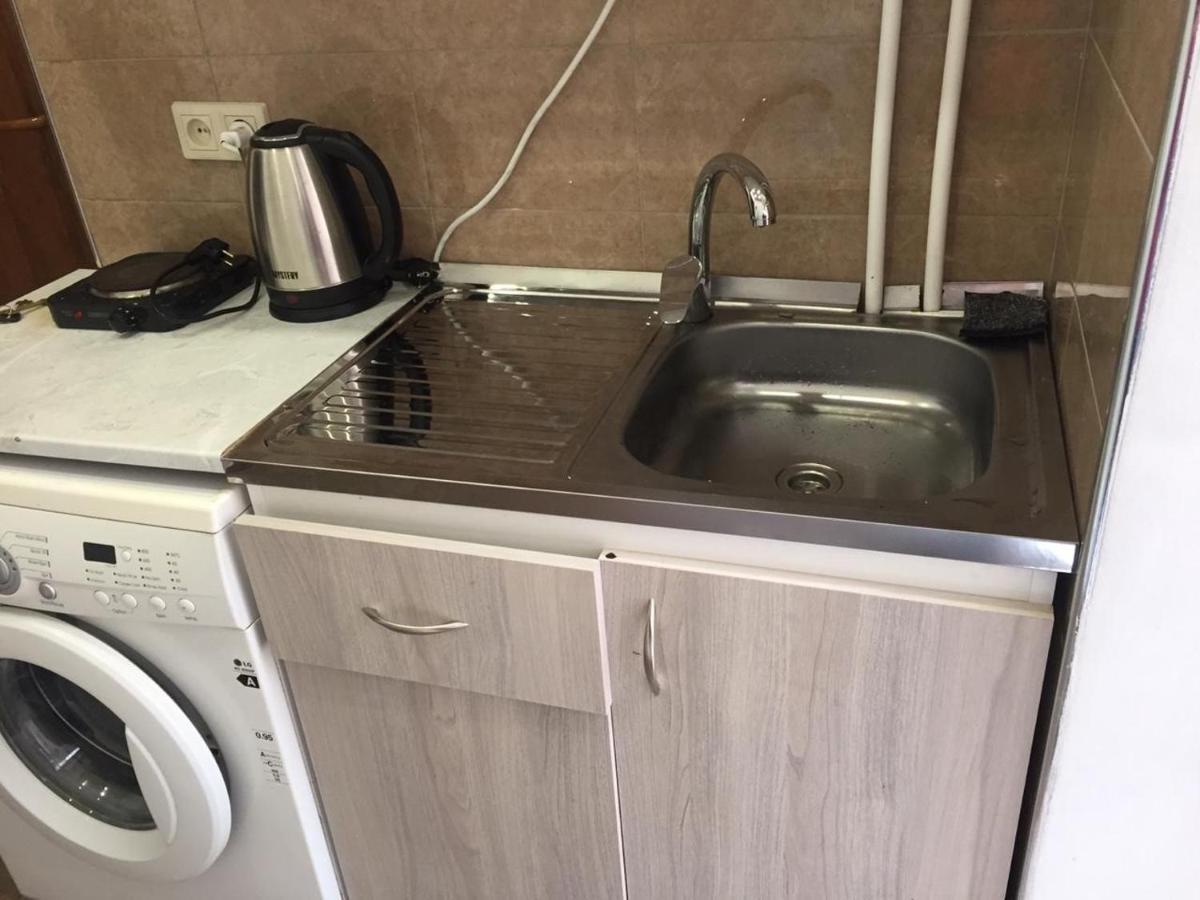 Studio Apartment Near Republic Square Yerevan Exterior photo