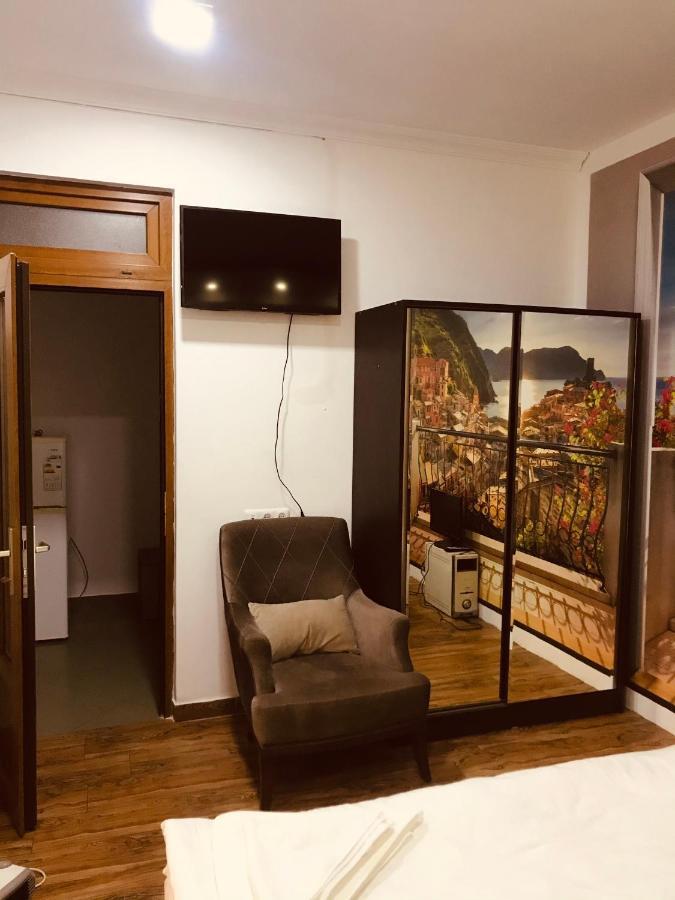 Studio Apartment Near Republic Square Yerevan Exterior photo